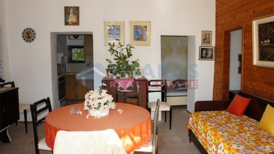 (For Sale) Residential Traditional Residences || Cyclades/Tinos-Exomvourgo - 127 Sq.m, 2 Bedrooms, 70.000€ 