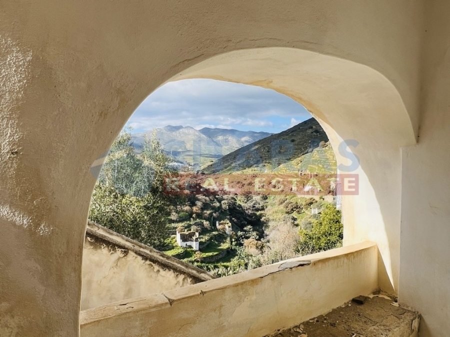 (Продажа) Жилая  || Киклады/Тинос-Эксомвурго - 127 кв.м, 1 Спальня/и, 70.000€ 