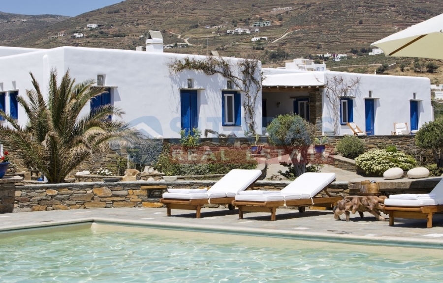 (En vente) Habitation Villa || Cyclades/Tinos Chora - 592 M2, 6 Chambres à coucher, 4.500.000€ 
