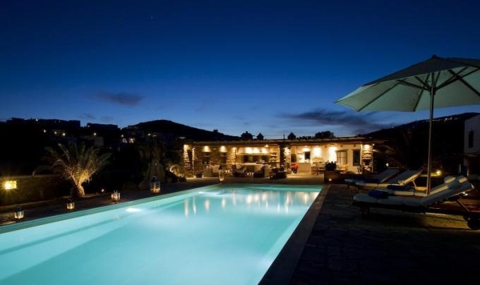 (En location) Habitation Villa || Cyclades/Tinos Chora - 500 M2, 6 Chambres à coucher, 13.800€ 