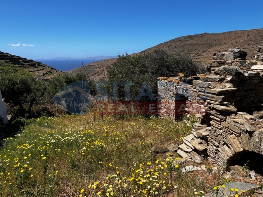 (For Sale) Residential Traditional Residences || Cyclades/Tinos Chora - 100 Sq.m, 88.000€ 