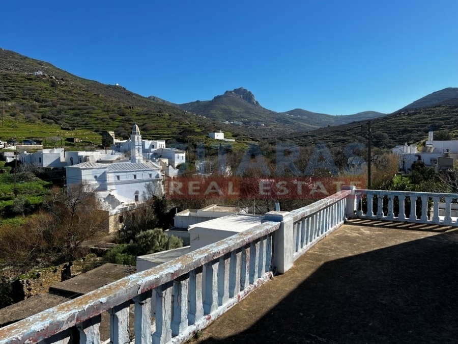 (For Sale) Residential Traditional Residences || Cyclades/Tinos Chora - 235 Sq.m, 2 Bedrooms, 165.000€ 