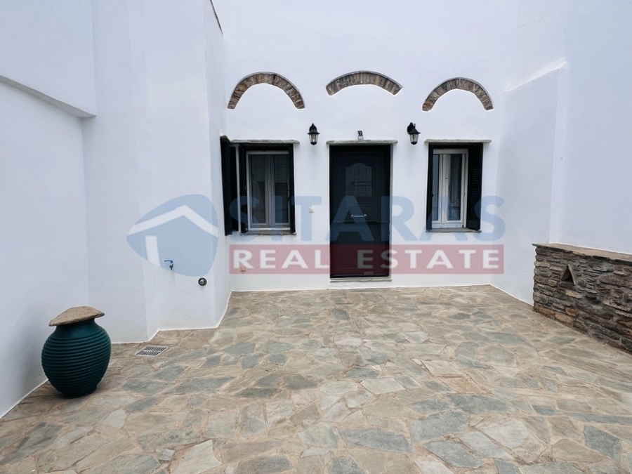 (For Sale) Residential Traditional Residences || Cyclades/Tinos Chora - 127 Sq.m, 4 Bedrooms, 350.000€ 