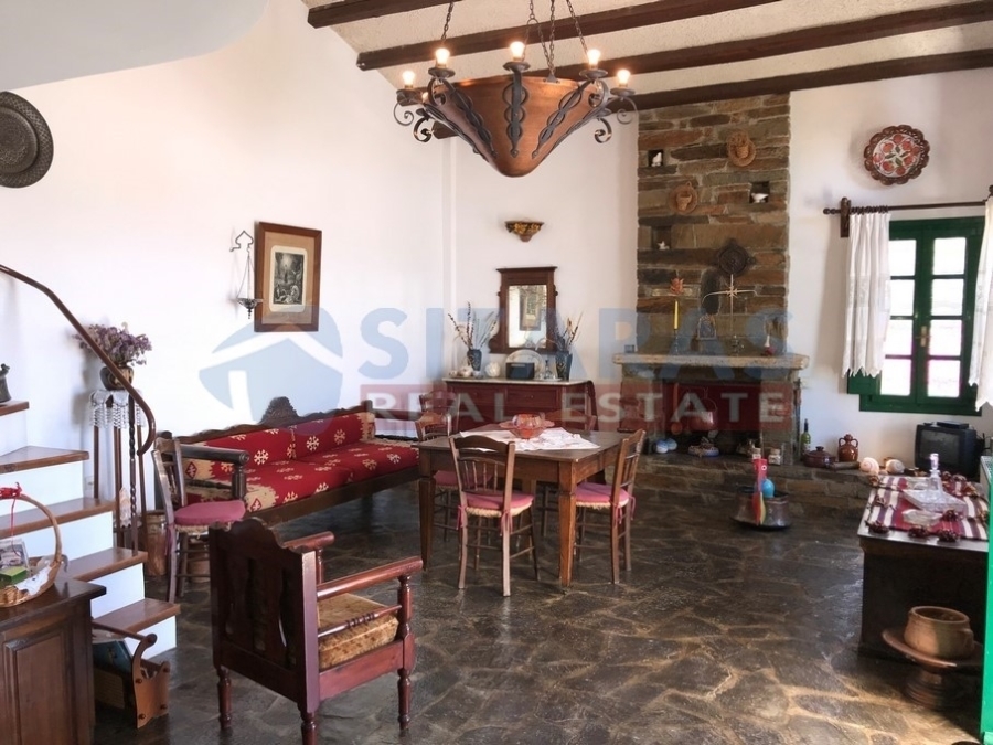 (For Rent) Residential Detached house || Cyclades/Tinos Chora - 100 Sq.m, 4 Bedrooms, 1.200€ 