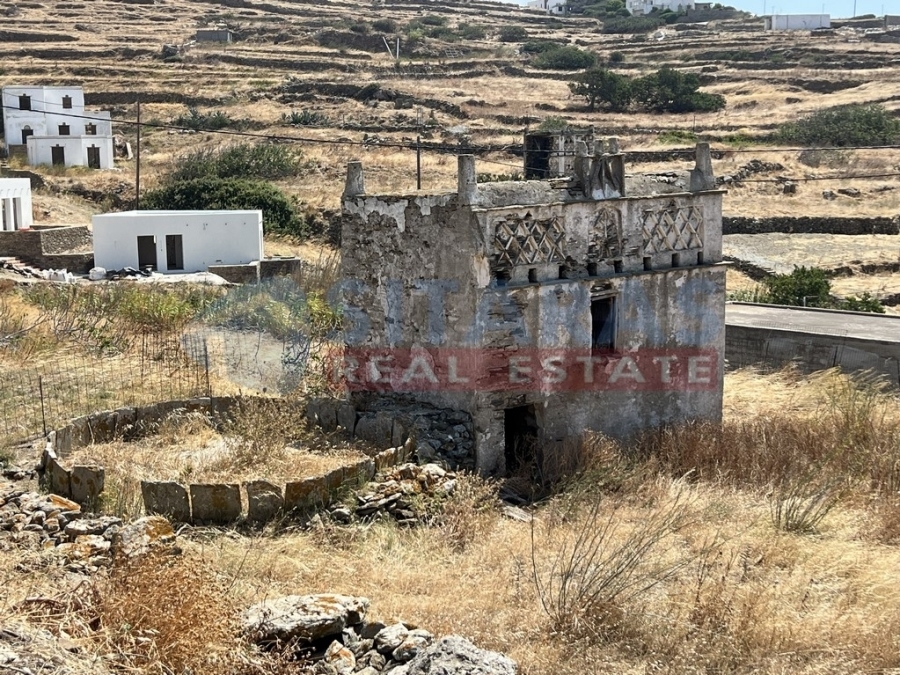(Προς Πώληση) Αξιοποιήσιμη Γη Οικόπεδο || Κυκλάδες/Τήνος Χώρα - 609 τ.μ, 110.000€ 